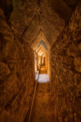 Tunnel of Eupalinos 01